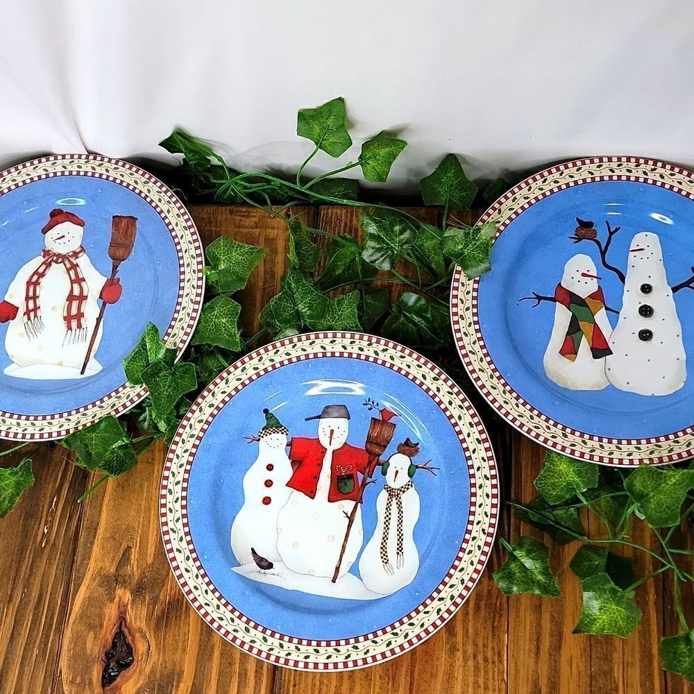 Sakura. Festive Snowman Plates Set.  EUC
